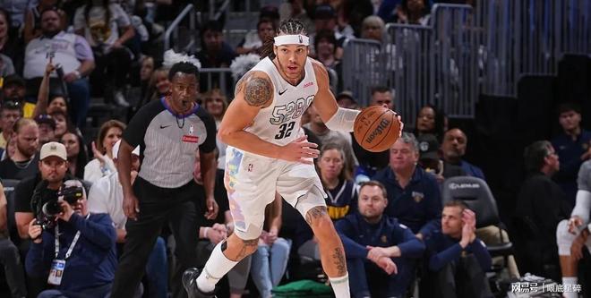 欧篮联集结日再迎强敌，丹佛掘金更衣室发声，主帅态度——话题不断，高层口径保持一致